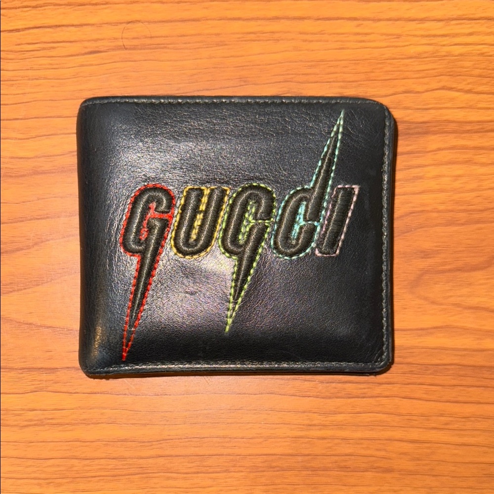 Gucci Black Key & Card Holder with Sleek Design